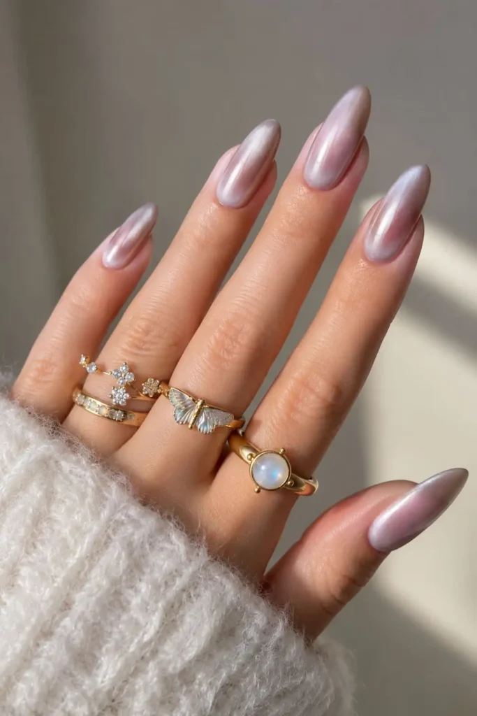 champagne cat eye nails with golden magnetic shimmer